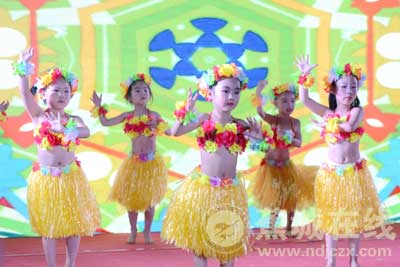 飞翔快乐文艺汇演在区机关幼儿园精彩上演