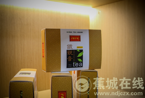 我驻韩使馆再次提醒在韩中国公民远离政治集会
