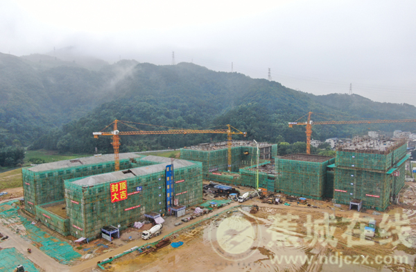 六栋大楼封顶 宁德市职教园项目“加速度”
