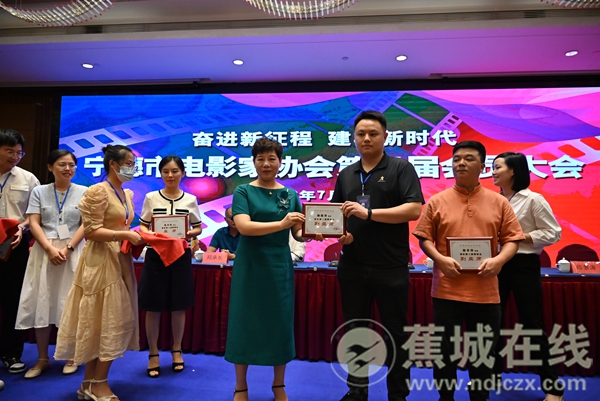香港31岁知名主持人闫擎突传死讯 闫擎死因曝光