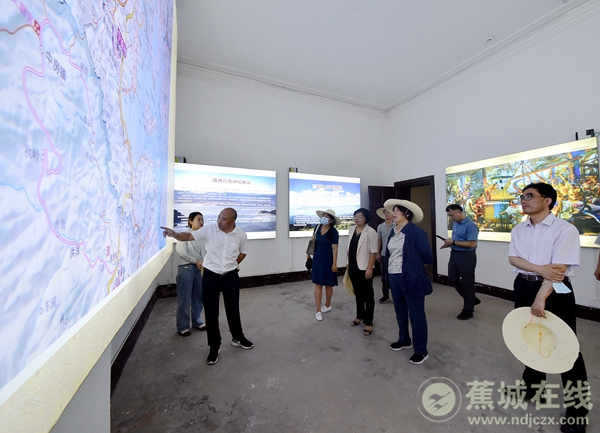 于谦夫妇游玩自家马场 途中走应急车道违反交规