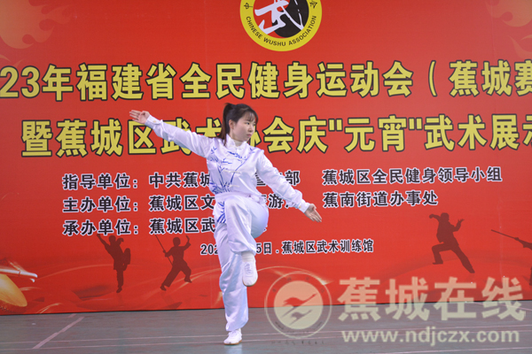 吴克群否认与小13岁女友分手：这是愚人节玩笑吗？