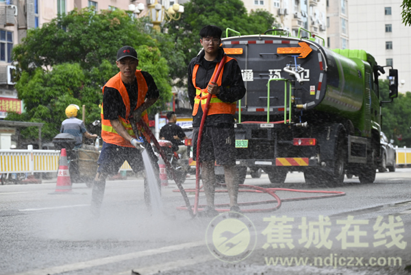 清淤清障！蕉城全力保障道路整洁畅通