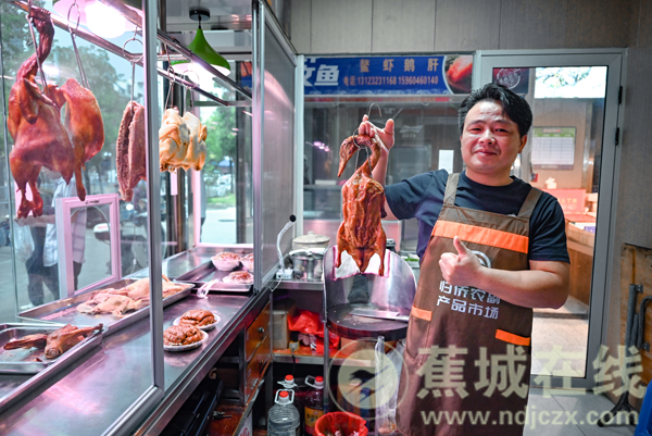 潘玮柏被偶遇疑发福？携妻过二人世界十分惬意