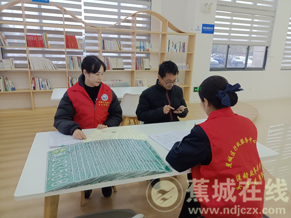 時尚服裝創意攝影（時尚服裝創意攝影作品）