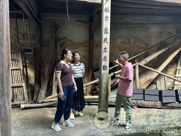 “百姓河长”巡河 助力河长制工作