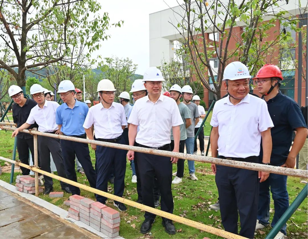 区领导带队赴北师大宁德实验学校开展专题调研→