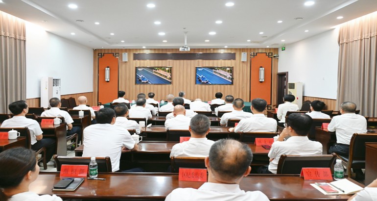 蕉城广大干部群众认真收听收看纪念中国人民抗日战争暨世界反法西斯战争胜利80周年大会
