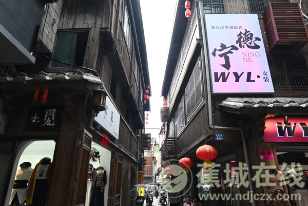 我为群众办实事|鹏程历史文化街区南入口实现“无线美”