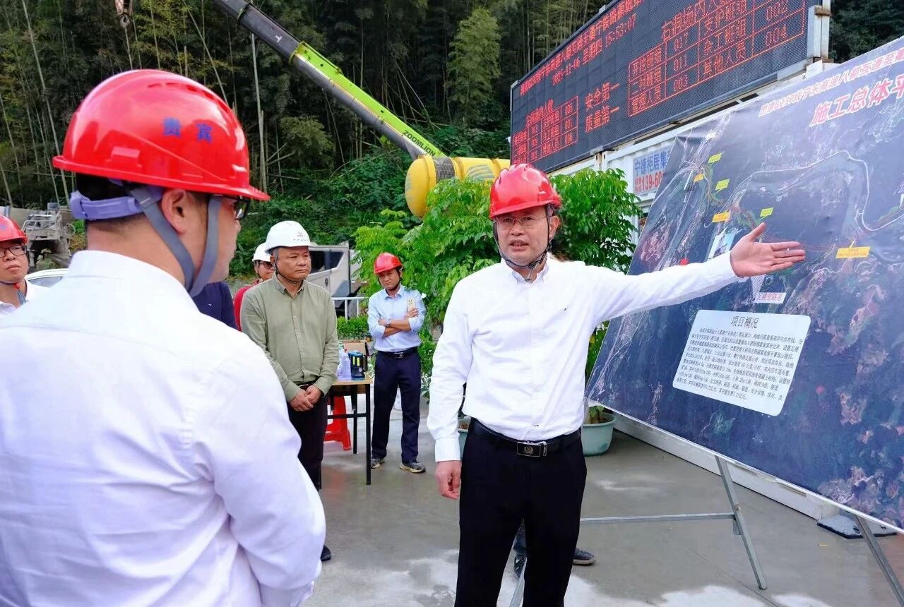 区领导赴八都镇开展“四下基层”暨交通工作调研