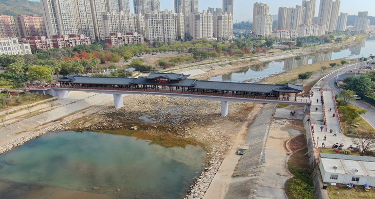 金溪人行桥梁顺利建成并投用