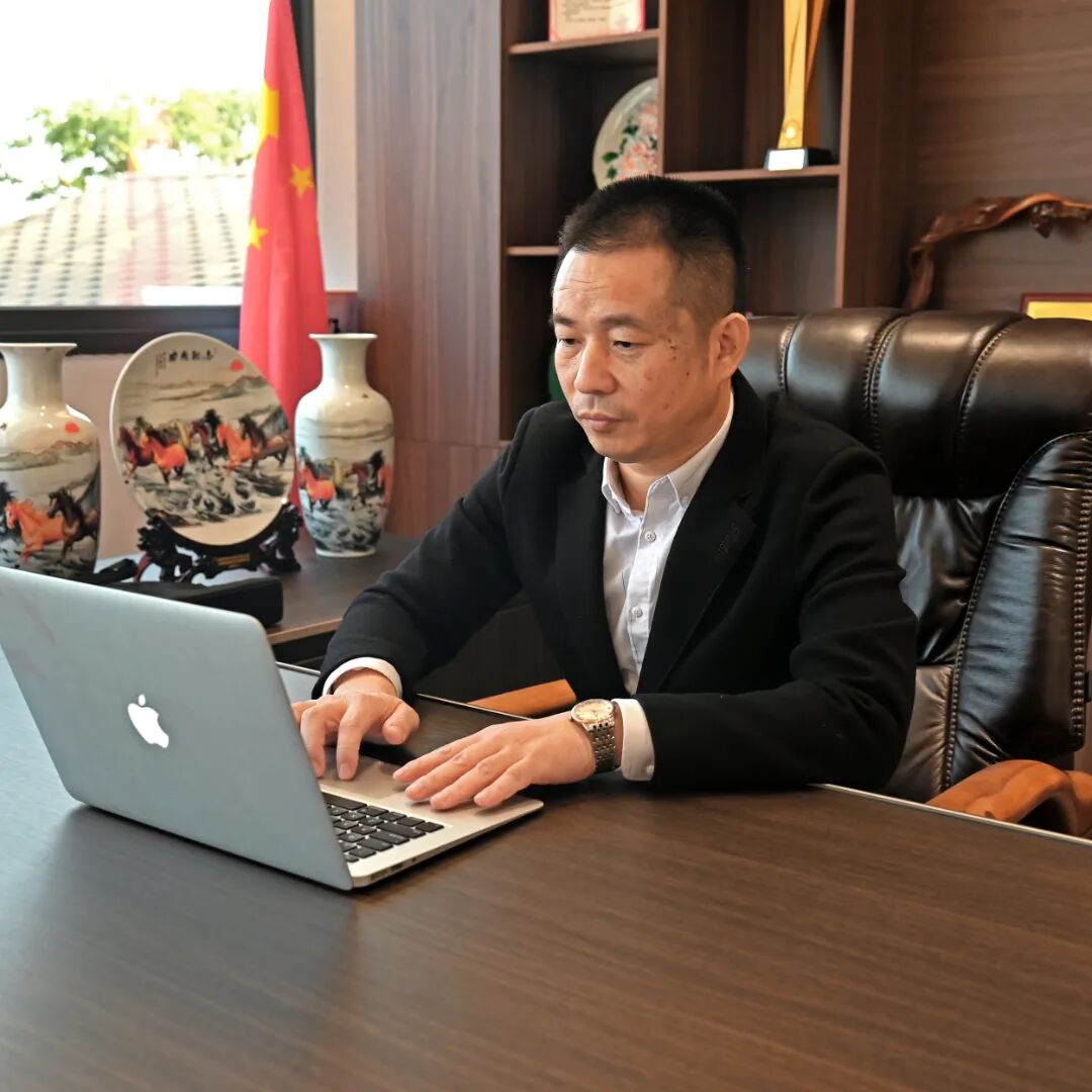 聚焦两会·委员风采｜郑祖敏：以业兴城 以智献策 以善暖心 展“多元”担当