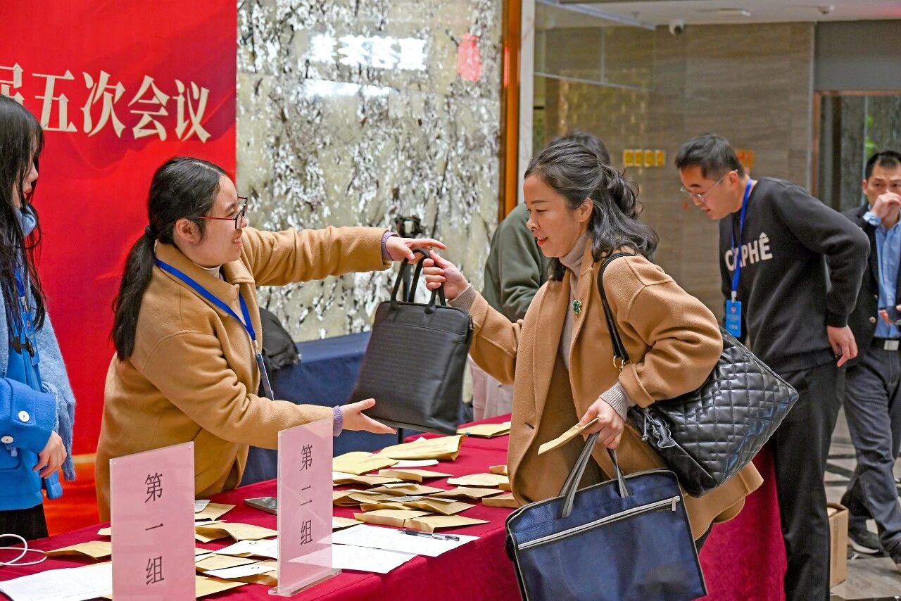 政协委员报到！蕉城开启“两会时间”！