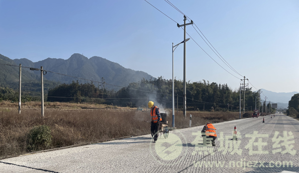 赤溪⇆贵村道路“白改黑”预计春节前完工