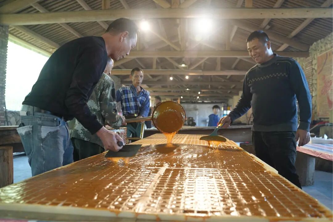 村里飘出甜蜜香!蕉城黄田村古法红糖,熬出新年好日子~