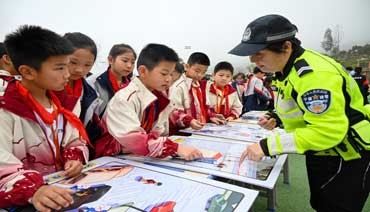 “蕉你平安”宣讲队启航 打造校园普法“流动课堂”