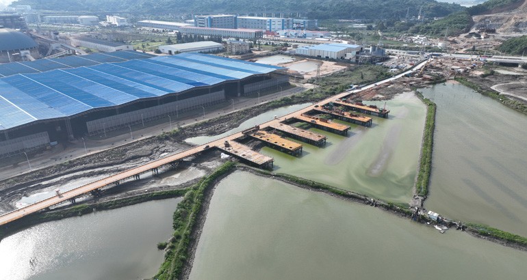 G228线蕉城漳湾段公路工程建设正酣