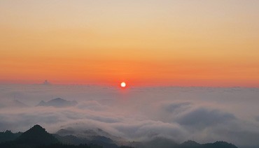 红日破云海 云落下竹洋