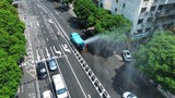 洒水雾炮齐上阵 蕉城区环卫部门开出降暑“凉方”