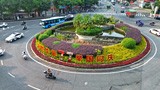 满城“中国红”喜庆迎国庆