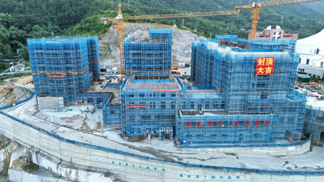 两栋楼封顶！2.8亿投资！蕉城这一“康养社区”更近了！