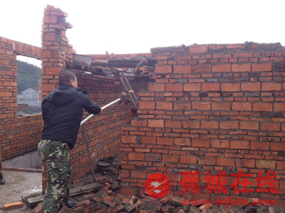 八都镇:积极推进清违行动 遏制违法乱建行为--