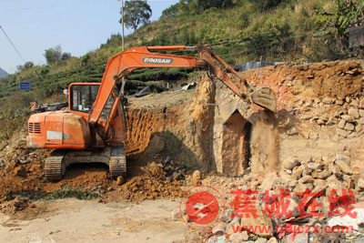 赤溪:积极推进清违专项行动 遏制违法乱建行为